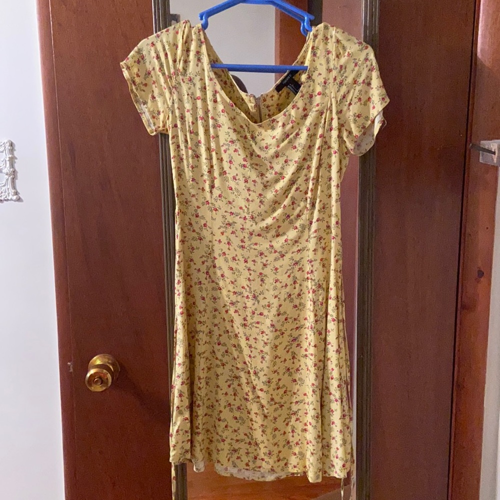 Forever 21 yellow floral tie back dress